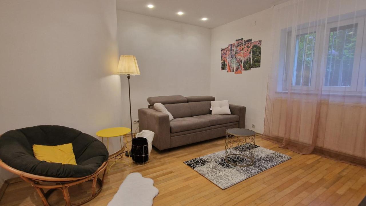 Apartman Roses Ζάγκρεμπ Εξωτερικό φωτογραφία